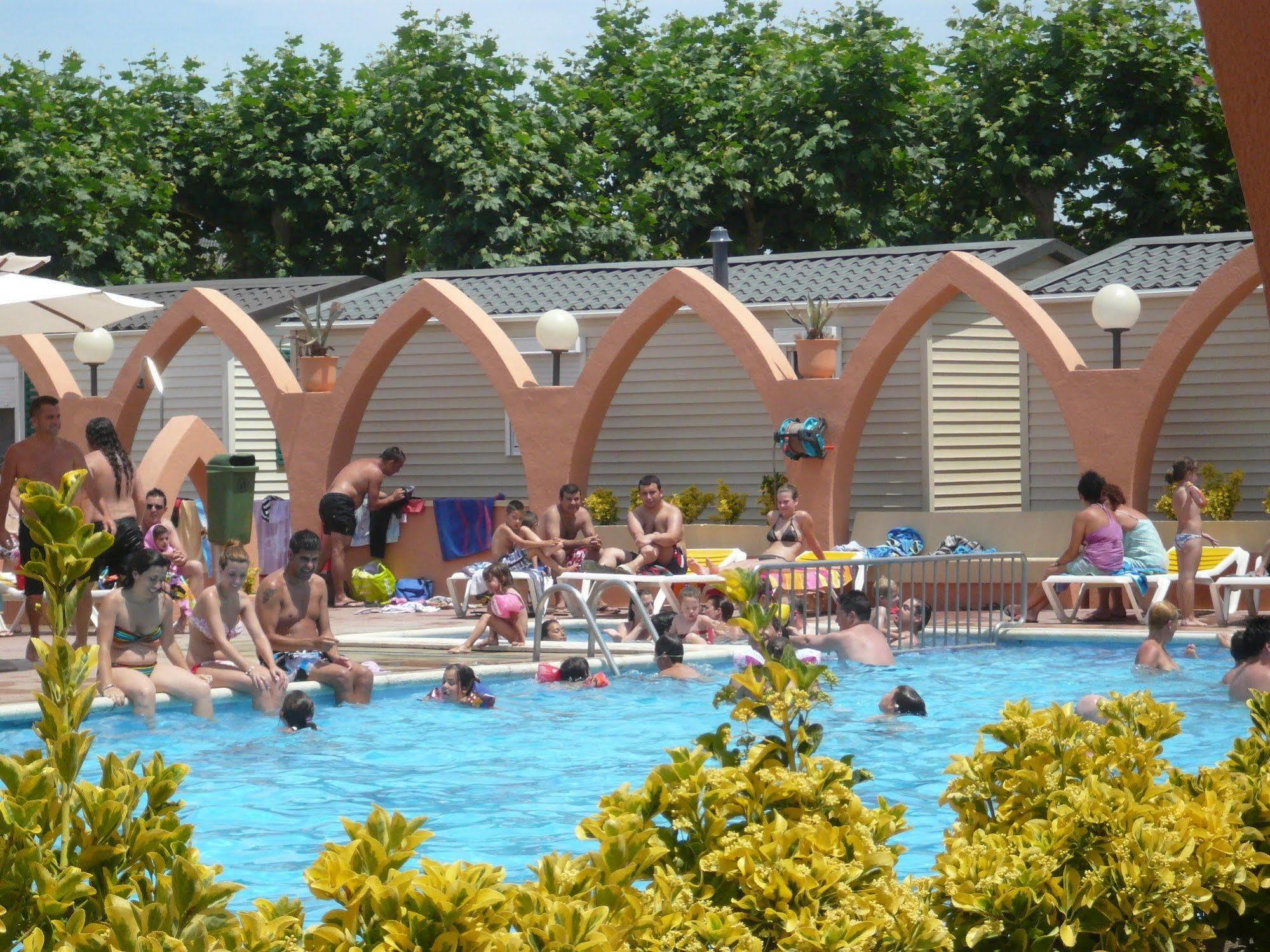Camping El Camell Pineda De Mar Exterior foto